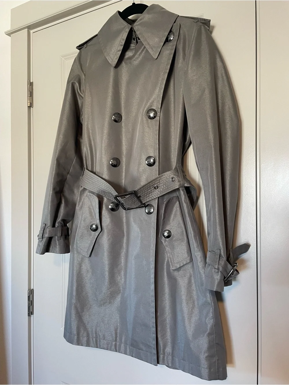 Burberry Women's Silv Double-Breasted Trench Coat - Picture 2 of 16